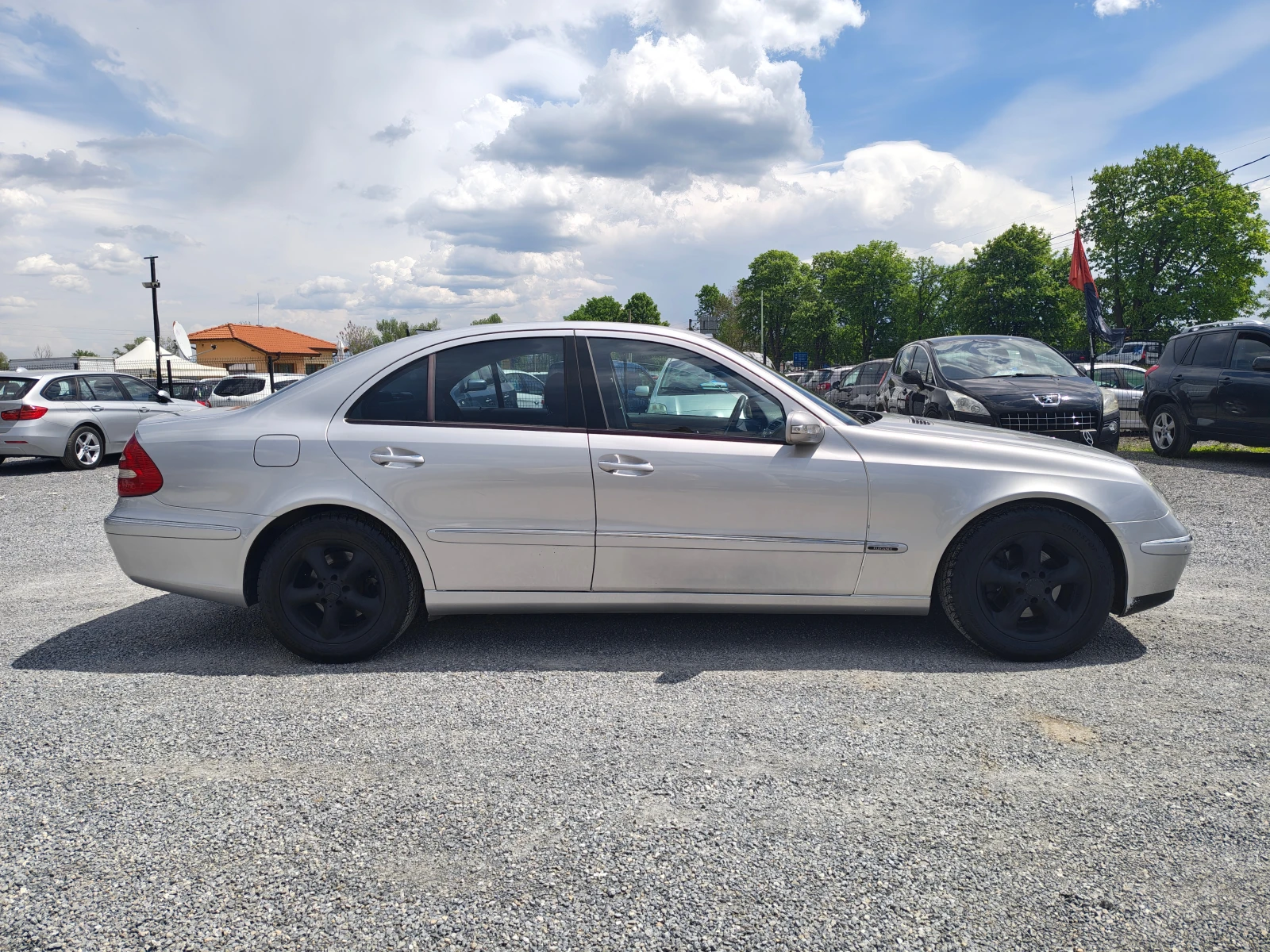 Mercedes-Benz E 270 Eleganse, снимка 3 - Автомобили и джипове - 54358218