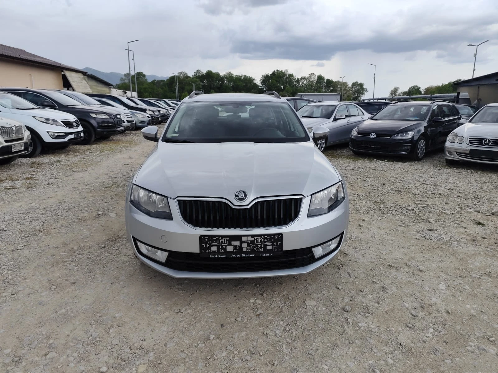 Skoda Octavia 1.6 дизел , снимка 2 - Автомобили и джипове - 54563472