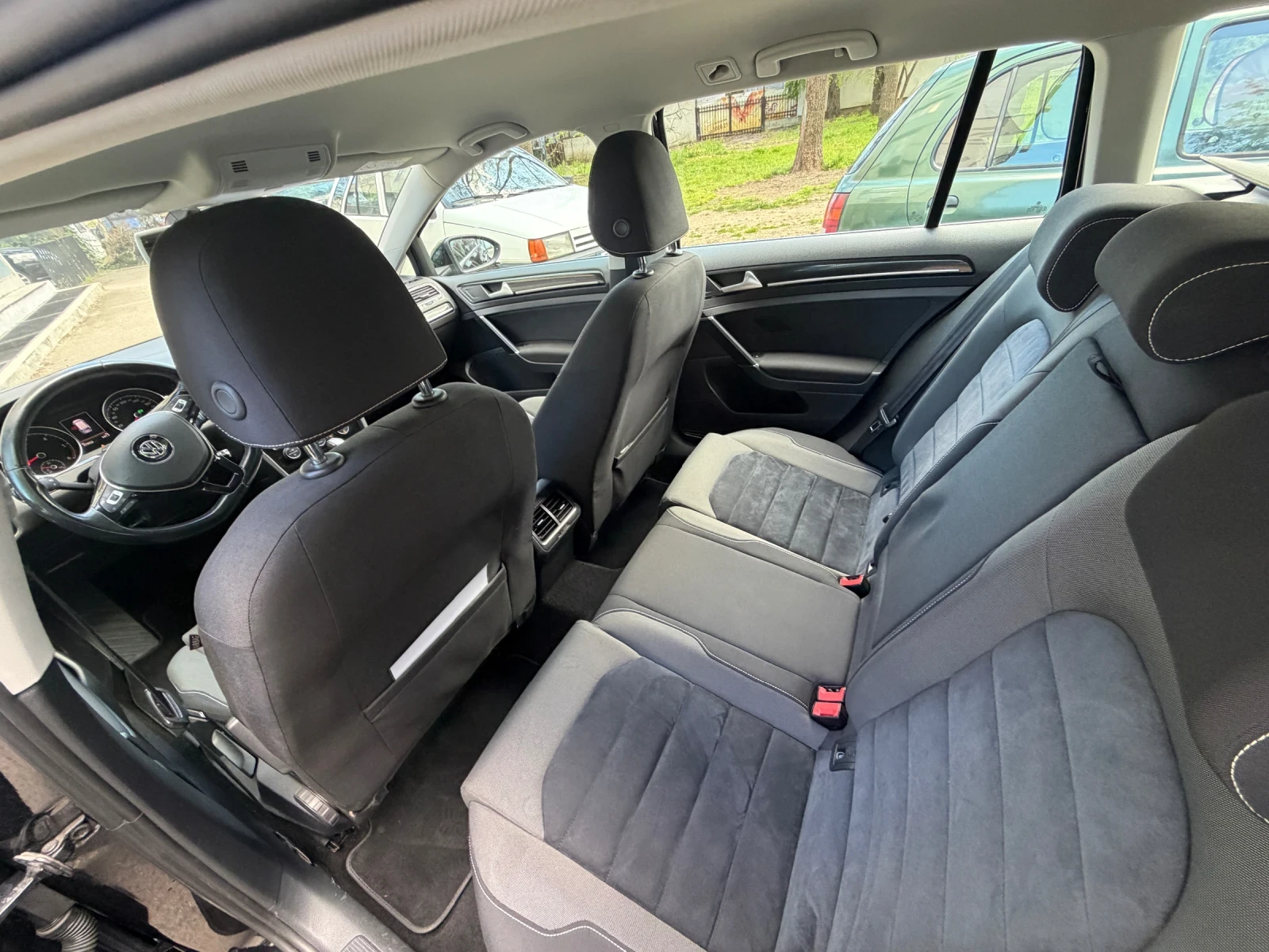 VW Golf 2.0 TDI, снимка 6 - Автомобили и джипове - 55241154