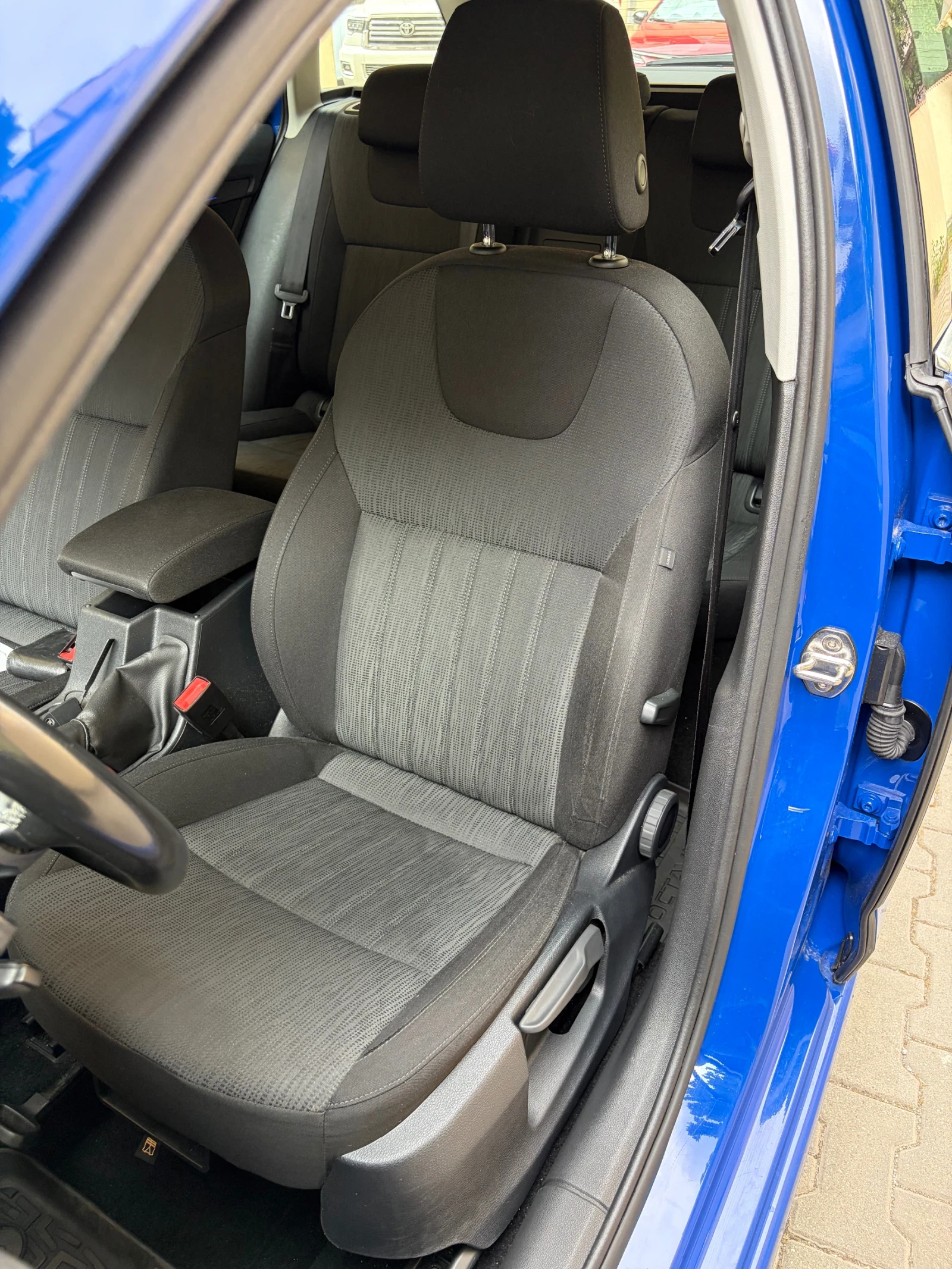 Skoda Octavia 2, 0 TDI DSG, снимка 10 - Автомобили и джипове - 55322928