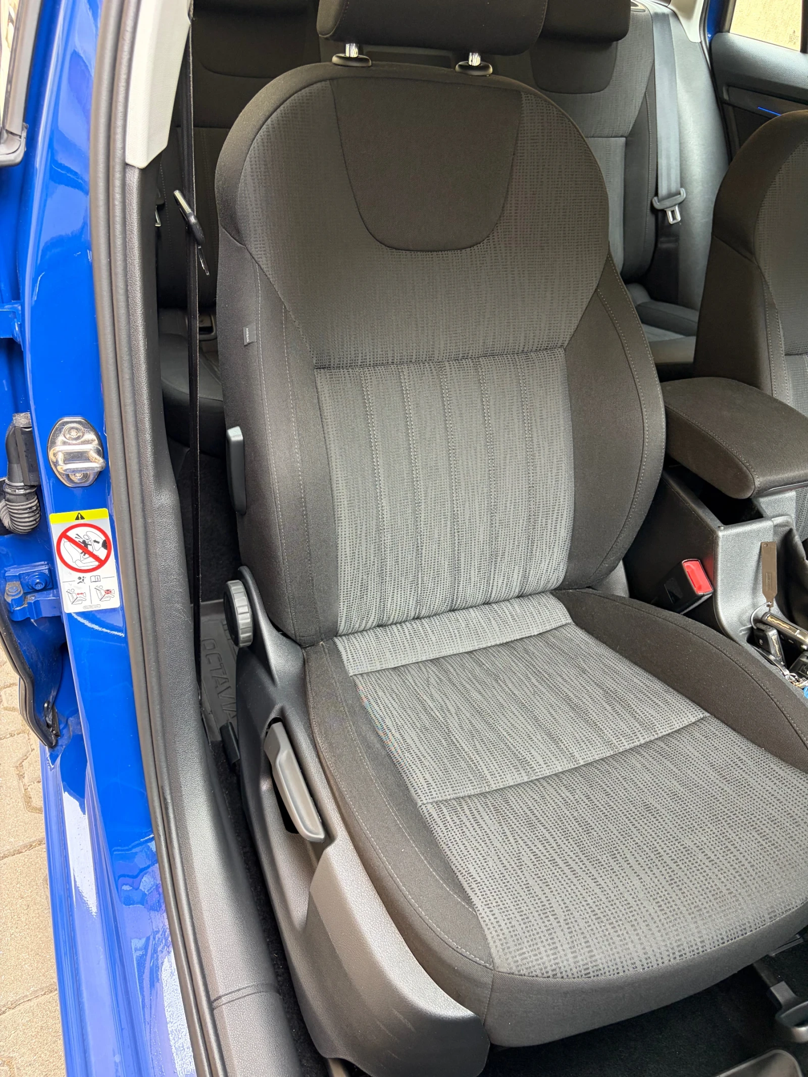 Skoda Octavia 2, 0 TDI DSG, снимка 11 - Автомобили и джипове - 55322928