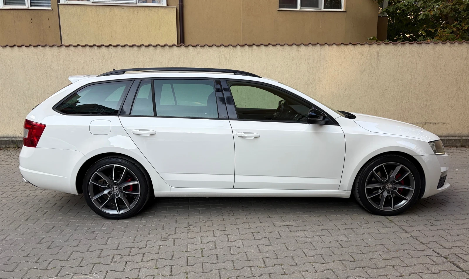 Skoda Octavia RS 4x4 TDI, снимка 4 - Автомобили и джипове - 55322928
