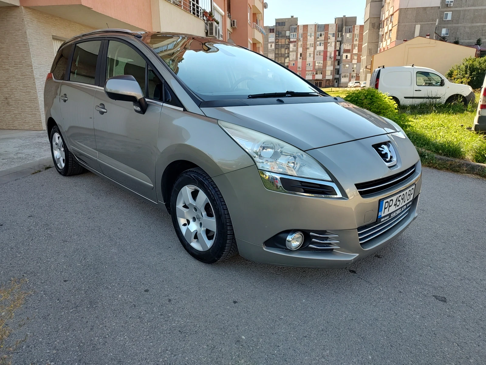Peugeot 5008 1.6HDI 7места