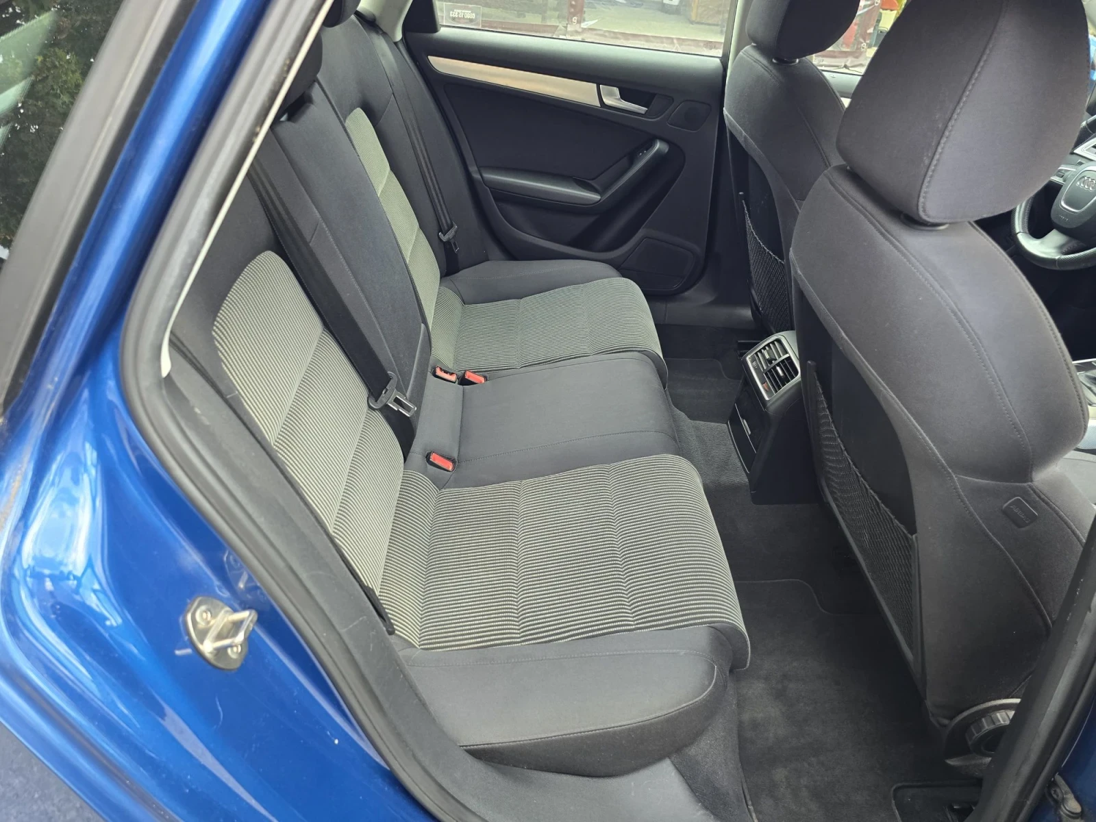 Audi A4 1.8TFSI , снимка 8 - Автомобили и джипове - 55911314