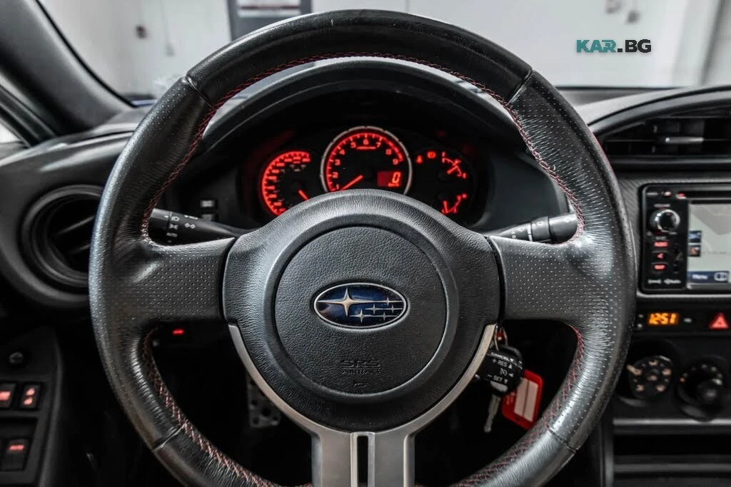 Subaru BRZ Premium RWD* ПОДГРЕВ* КАМЕРА* РЪЧНА С.К* , снимка 11 - Автомобили и джипове - 55942910