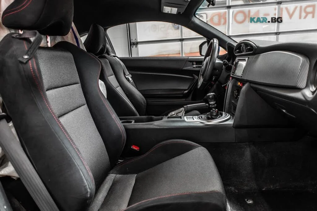 Subaru BRZ Premium RWD* ПОДГРЕВ* КАМЕРА* РЪЧНА С.К* , снимка 9 - Автомобили и джипове - 55942910