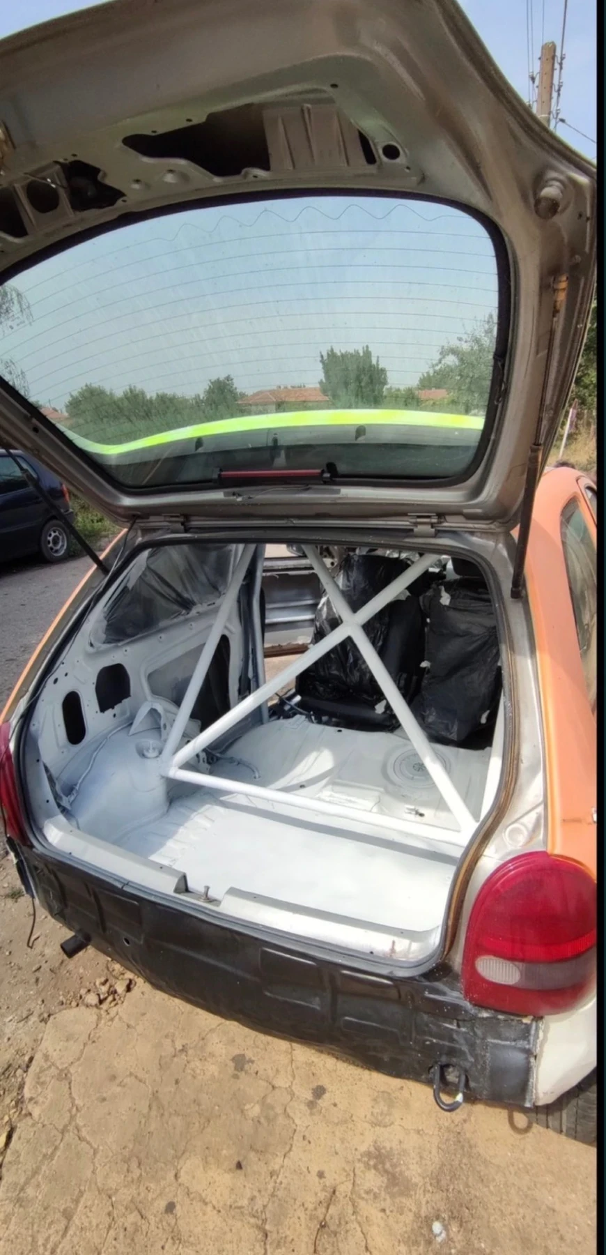 Opel Corsa 1.6 GSI, снимка 4 - Автомобили и джипове - 55965061