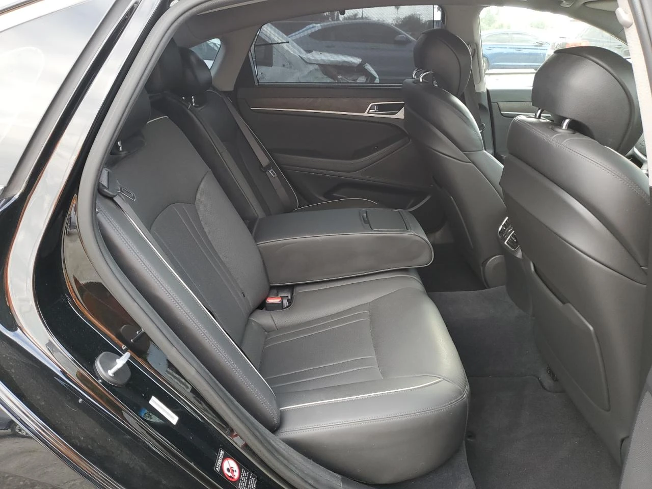 Hyundai Genesis 3.8l 3.8L, снимка 10 - Автомобили и джипове - 56012243