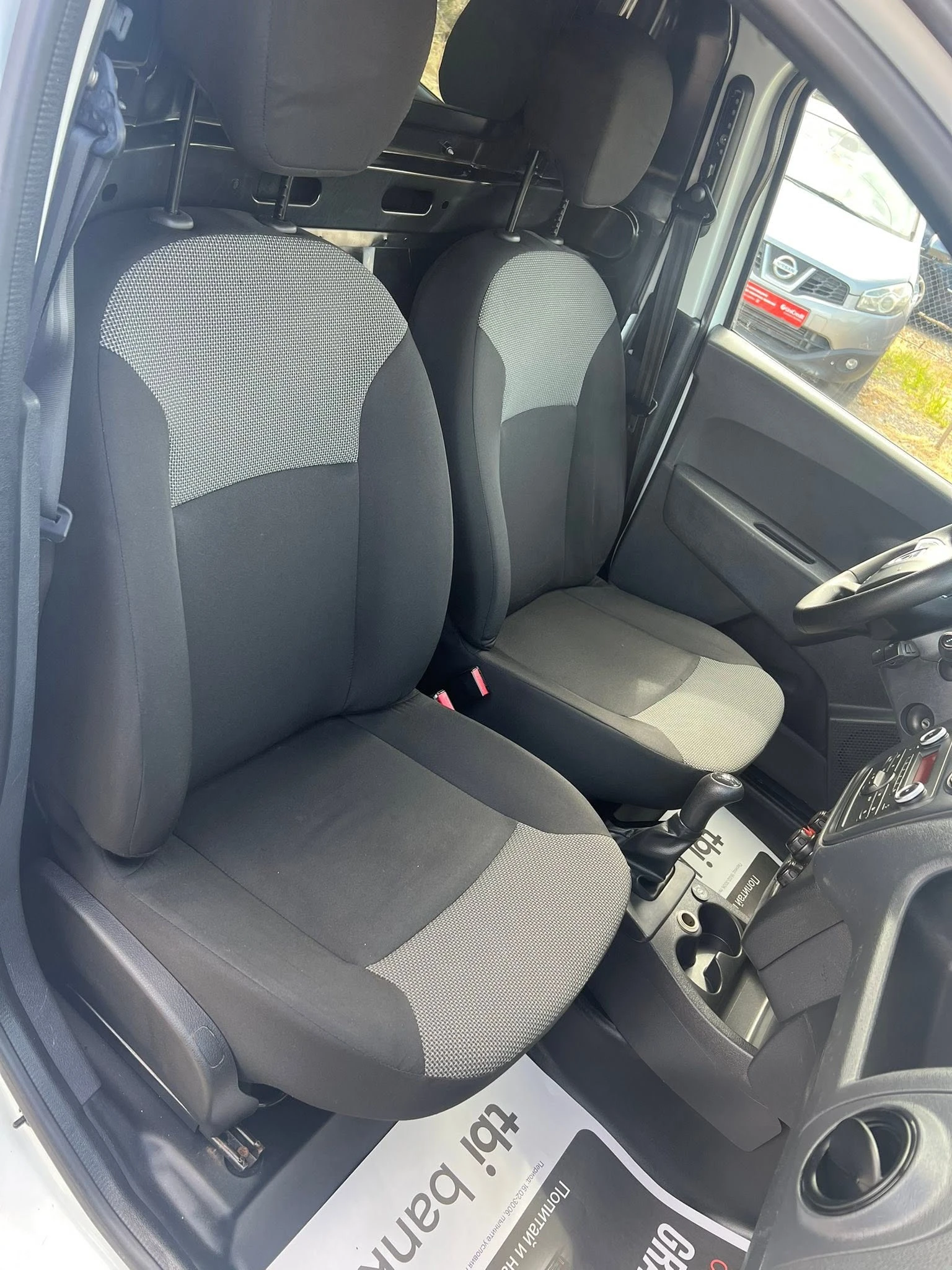 Dacia Dokker 1.6i ГАЗ/ПАРКТРОНИК, снимка 11 - Автомобили и джипове - 56324669