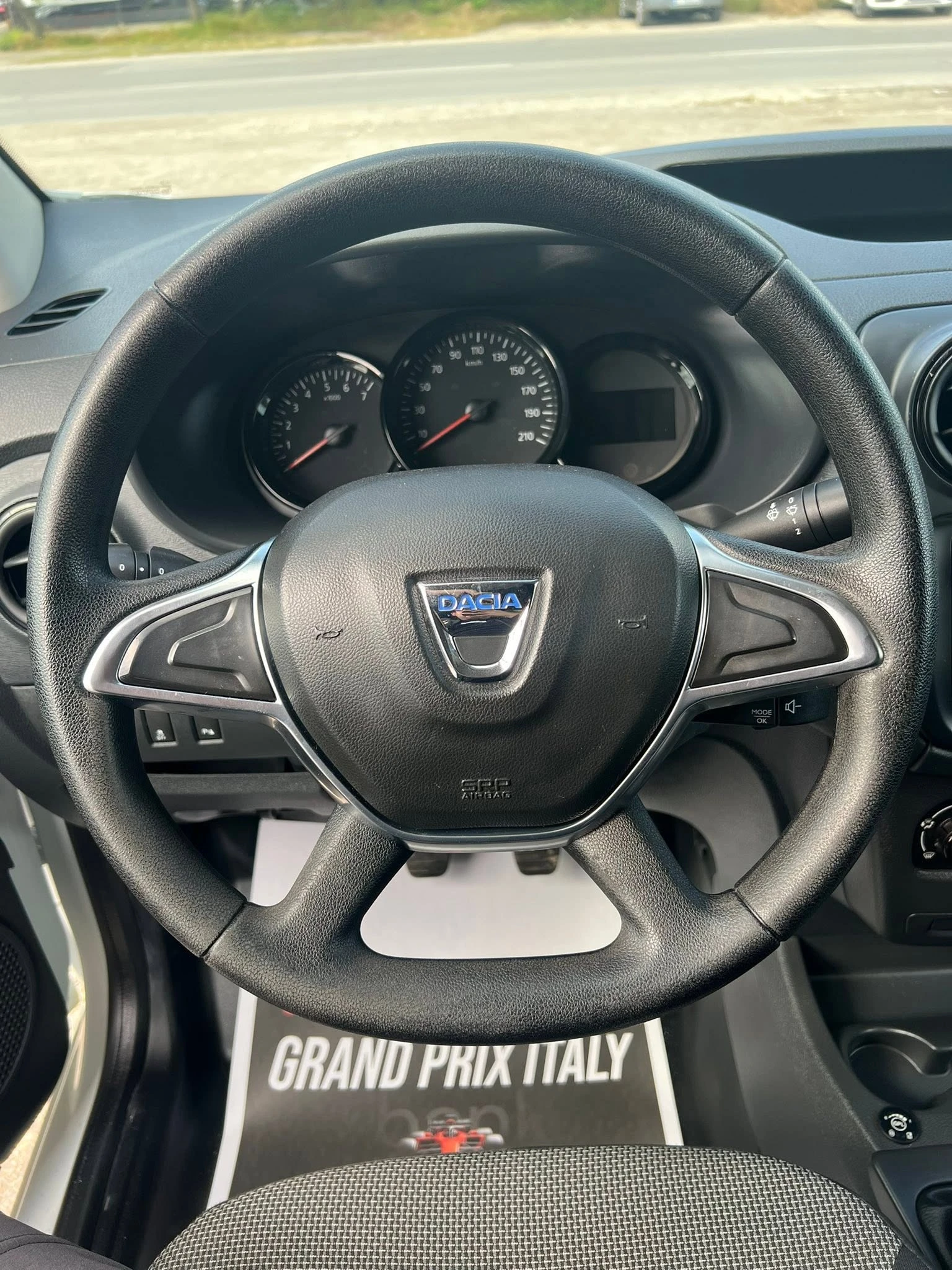 Dacia Dokker 1.6i ГАЗ/ПАРКТРОНИК, снимка 16 - Автомобили и джипове - 56324669