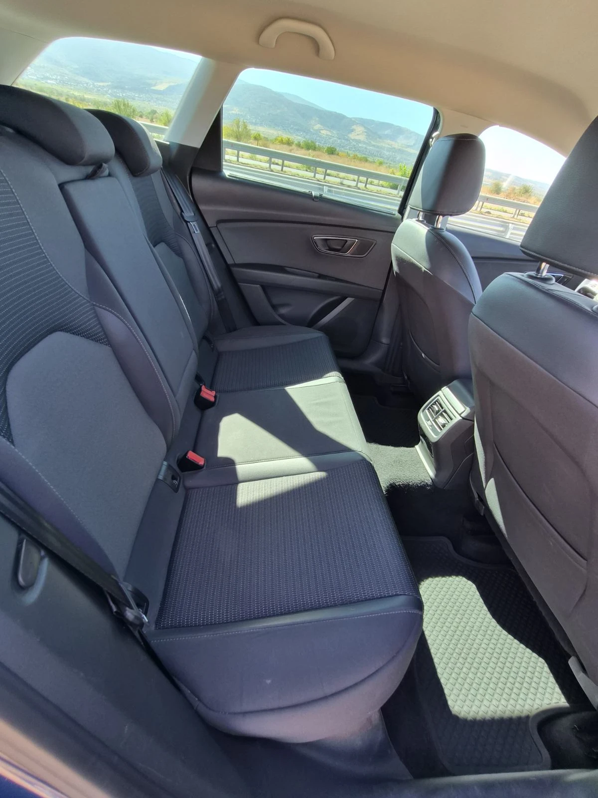 Seat Leon, снимка 7 - Автомобили и джипове - 56406849