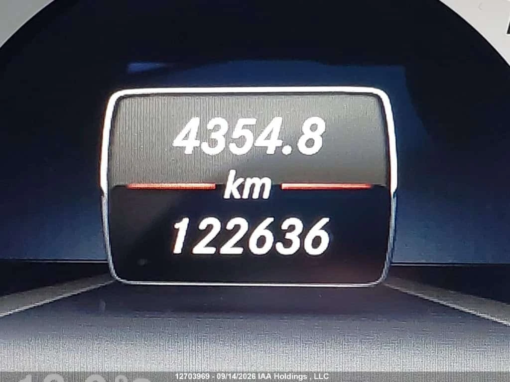 Mercedes-Benz CLS 550 * 4MATIC * CARFAX * ����� �� ����������� | Mobile.bg � ����������� 16