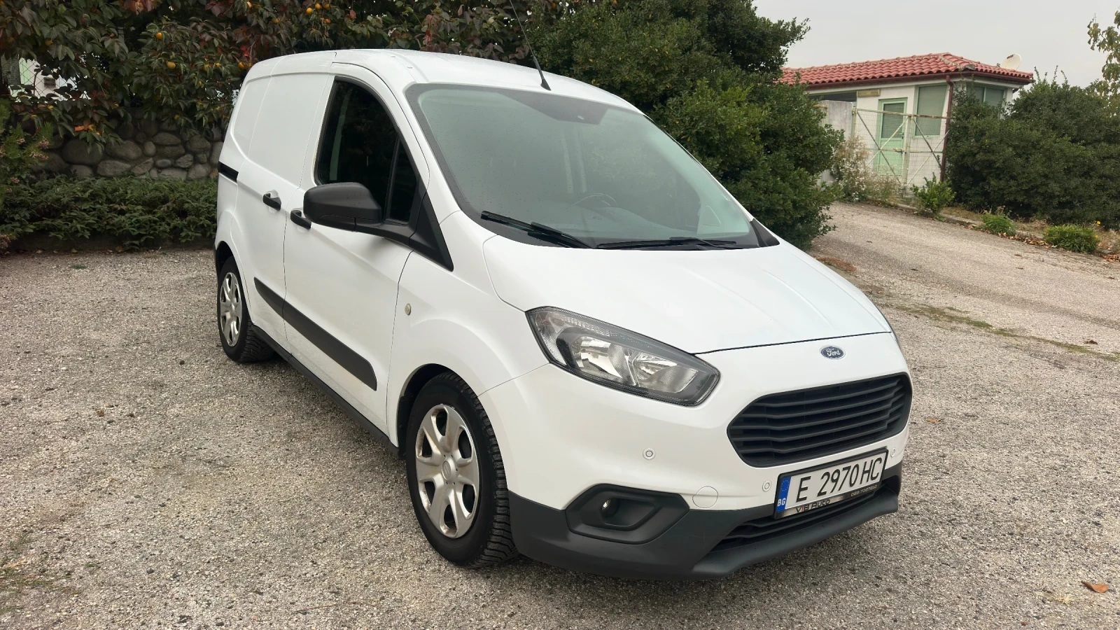 Ford Courier 1.5 TDCI/Navi/Apple CarPlay/Мулти, снимка 3 - Автомобили и джипове - 56739947