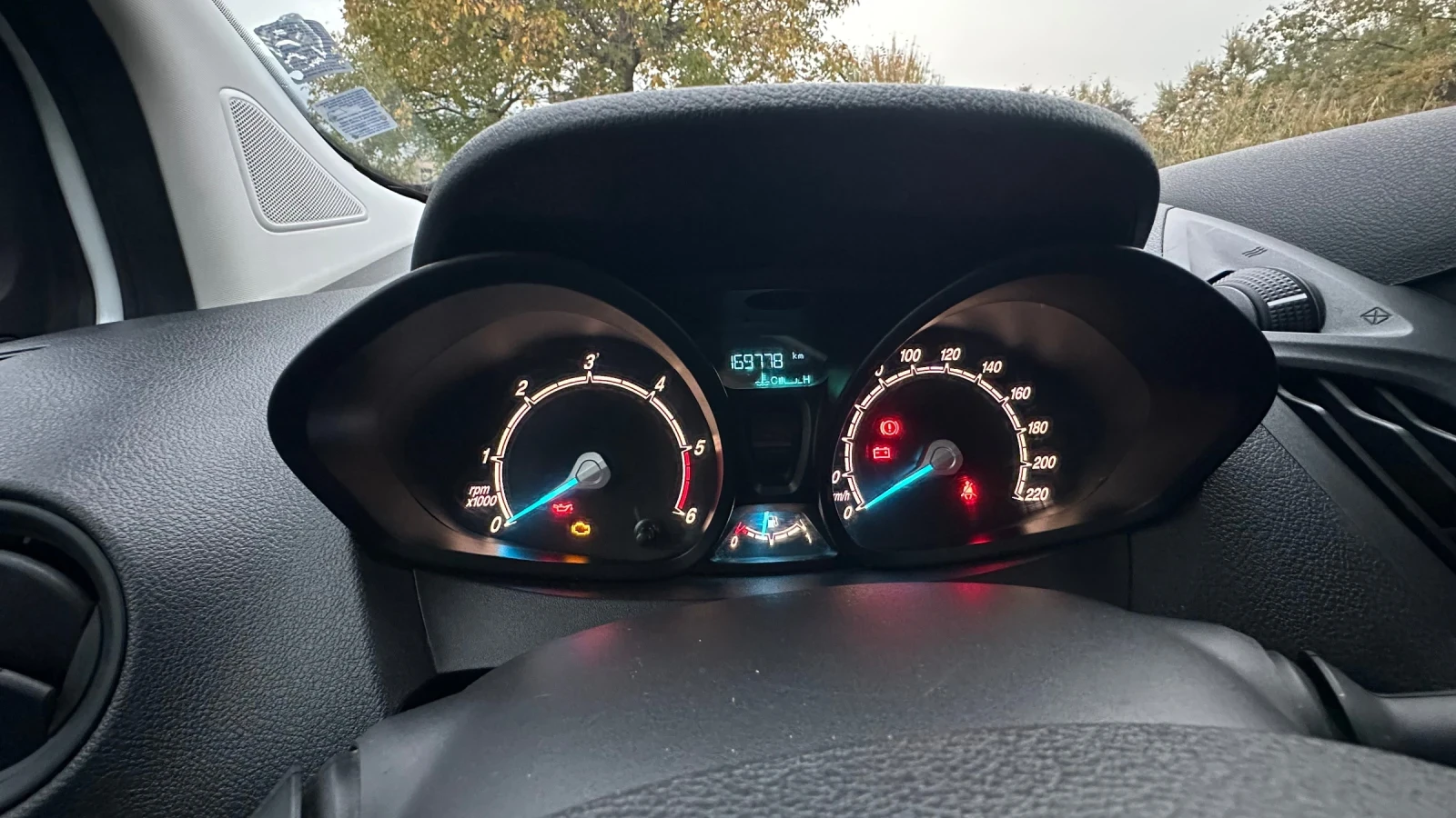 Ford Courier 1.5 TDCI/Navi/Apple CarPlay/Мулти, снимка 13 - Автомобили и джипове - 56739947