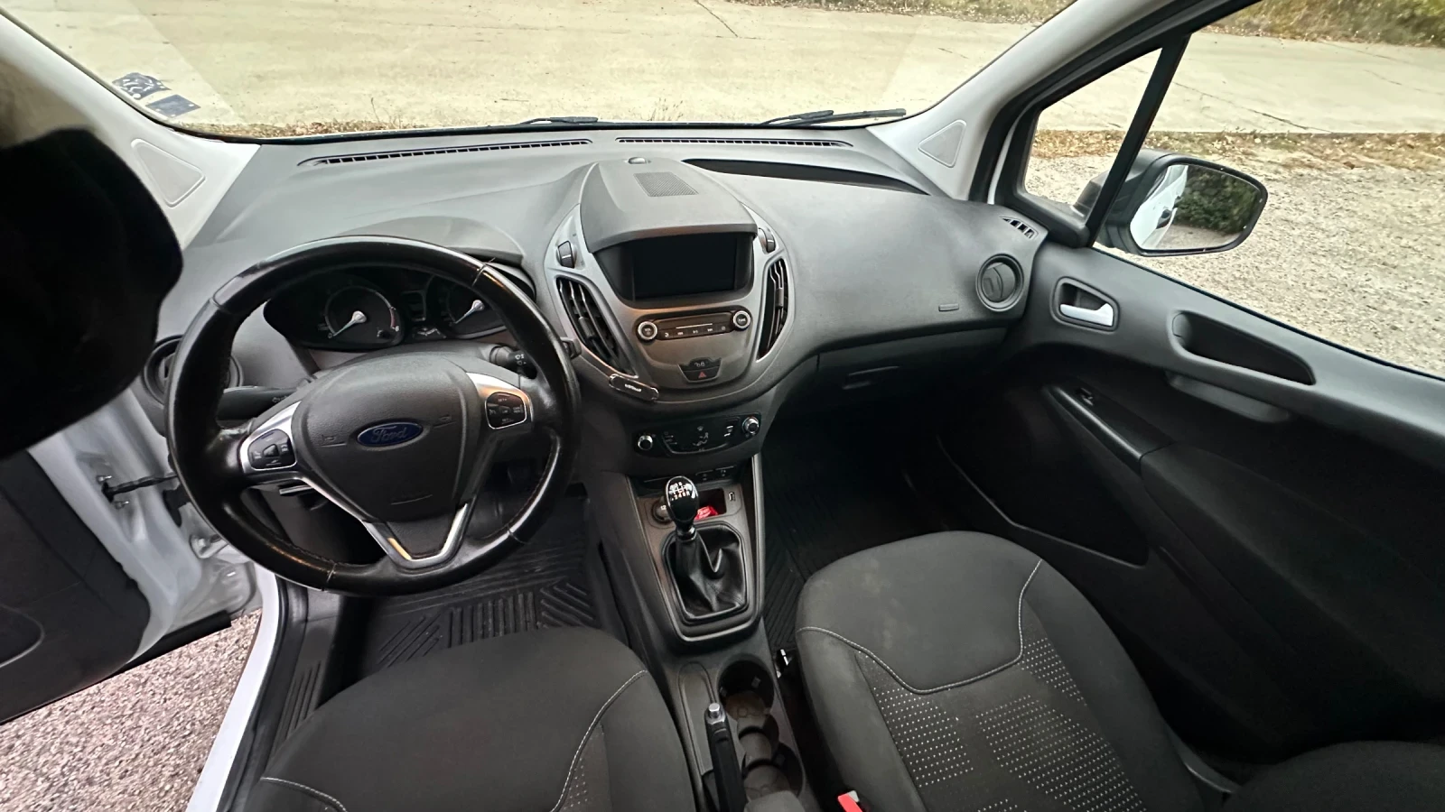 Ford Courier 1.5 TDCI/Navi/Apple CarPlay/Мулти, снимка 11 - Автомобили и джипове - 56739947