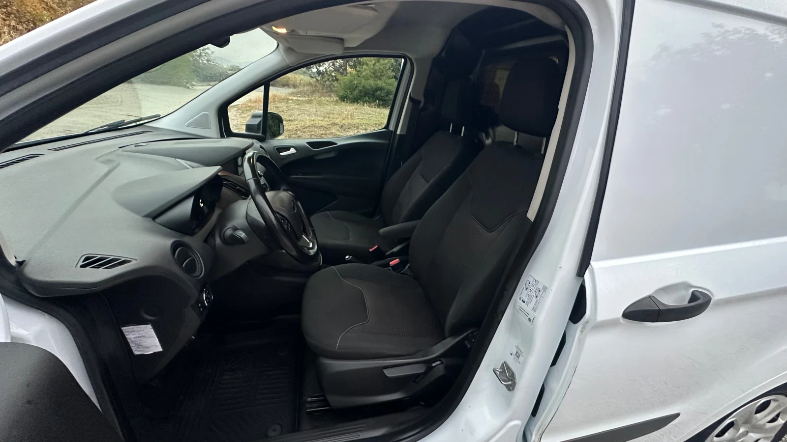 Ford Courier 1.5 TDCI/Navi/Apple CarPlay/Мулти, снимка 9 - Автомобили и джипове - 56739947