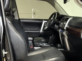 Toyota 4runner 4.0* V6* LIMITED* ПОДГРЕВ* КАМЕРА* КЕЙЛЕС* АВТОПИЛ, снимка 11