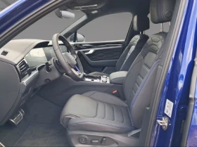 VW Touareg 3.0 TSIe 4Motion = R-Line = e-Sound Гаранция - 159670 лв. - 33086829 5