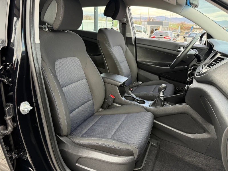 Hyundai Tucson 1.6 i Пълна сервизна история!Прочети описанието!, снимка 15 - Автомобили и джипове - 52550973