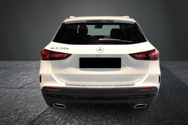 Mercedes-Benz GLA 250 e = AMG Line = Premium Гаранция - изображение 2
