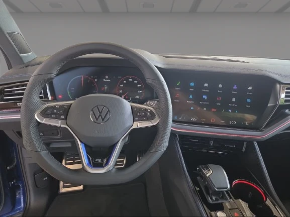 VW Touareg 3.0 TSIe 4Motion = R-Line = e-Sound Гаранция - изображение 8