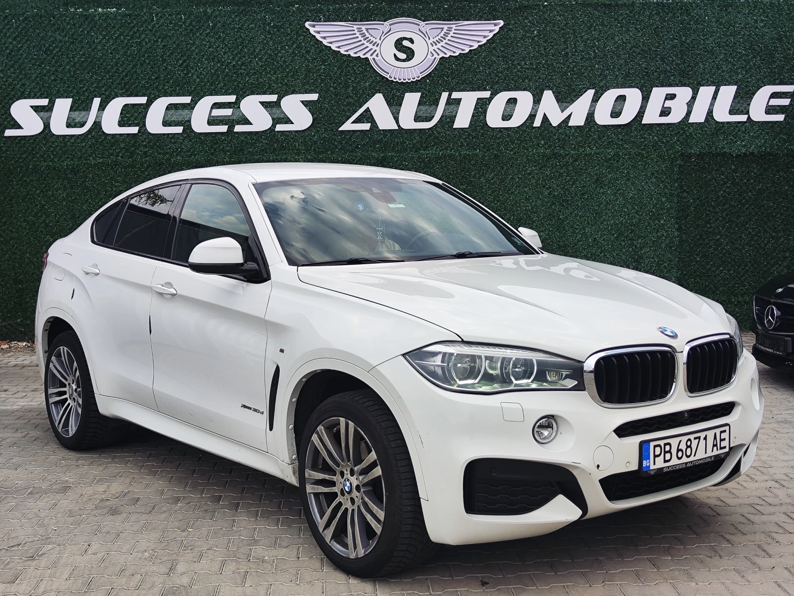 BMW X6 MPAK* CAMERA* RECARO* HARMANN* LIZING - изображение 2