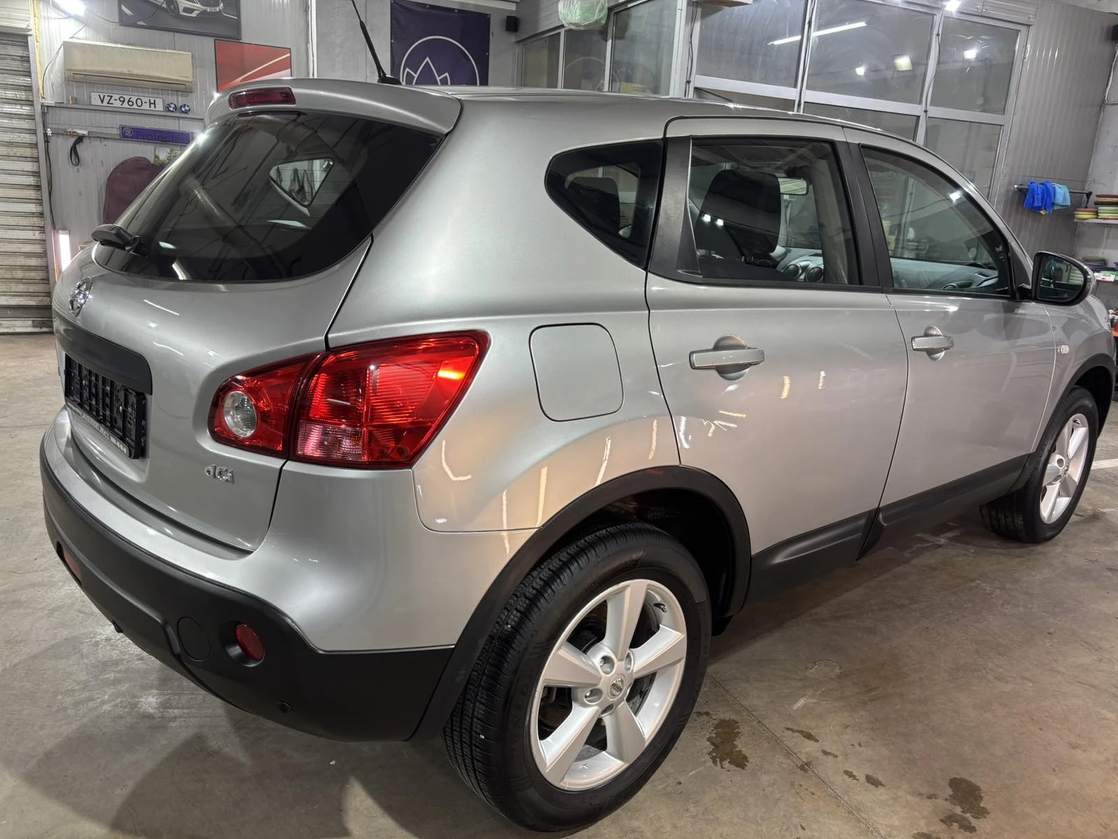 Nissan Qashqai 4x4 ITALIA - изображение 5