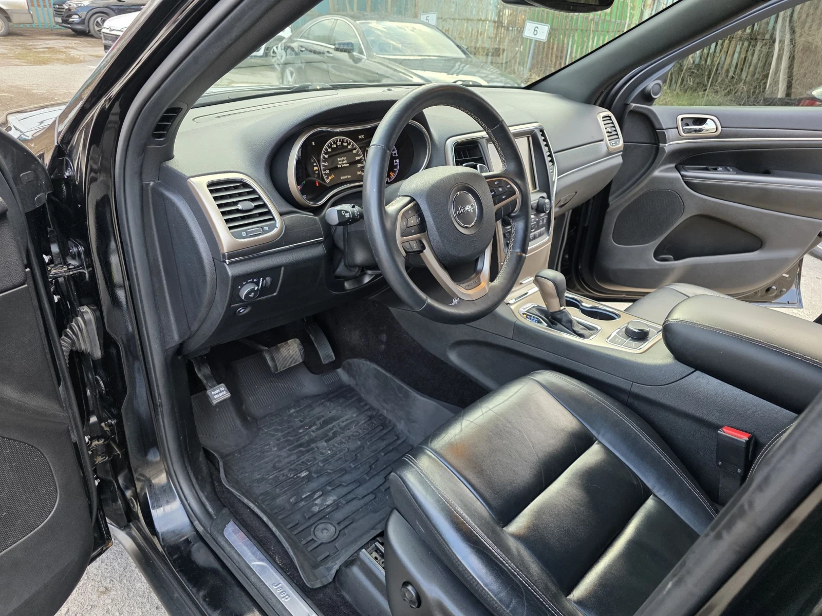 Jeep Grand cherokee 5.7-HEMI 94015км.евро-6 2017г., снимка 8 - Автомобили и джипове - 53725965