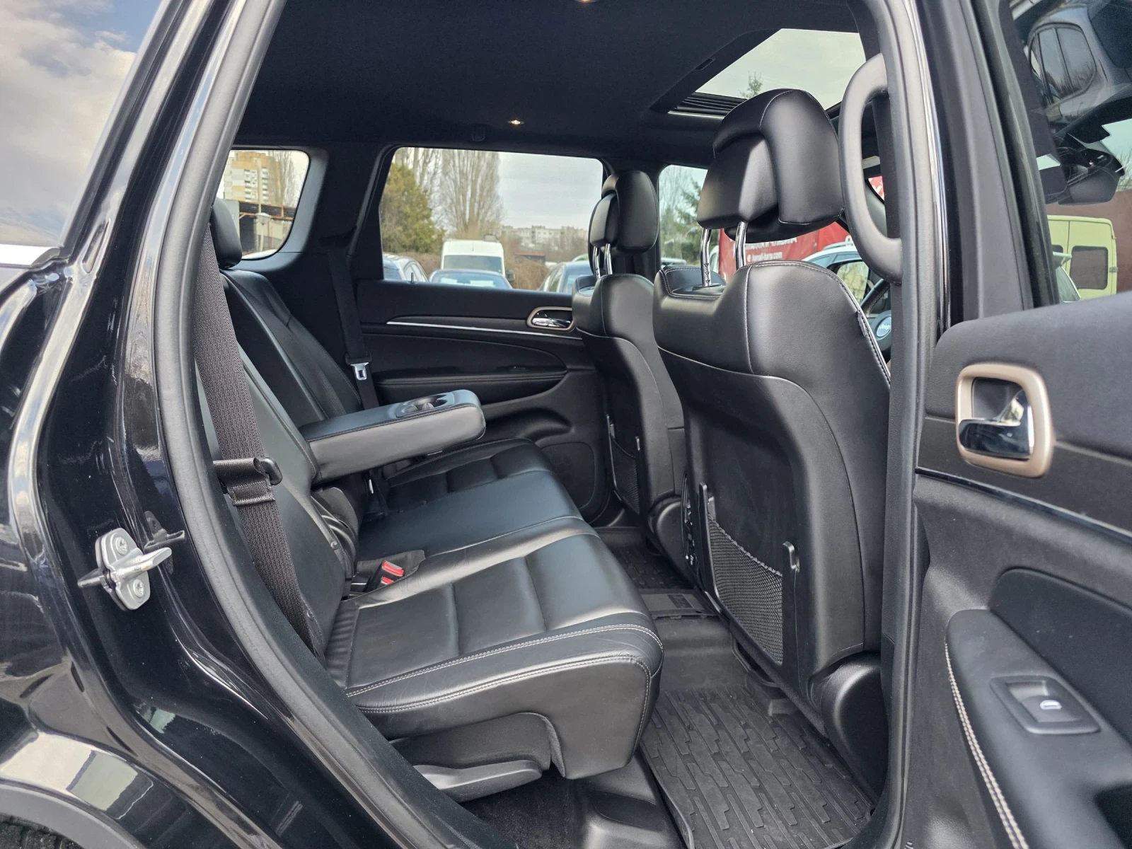 Jeep Grand cherokee 5.7-HEMI 94015км.евро-6 2017г., снимка 14 - Автомобили и джипове - 53725965