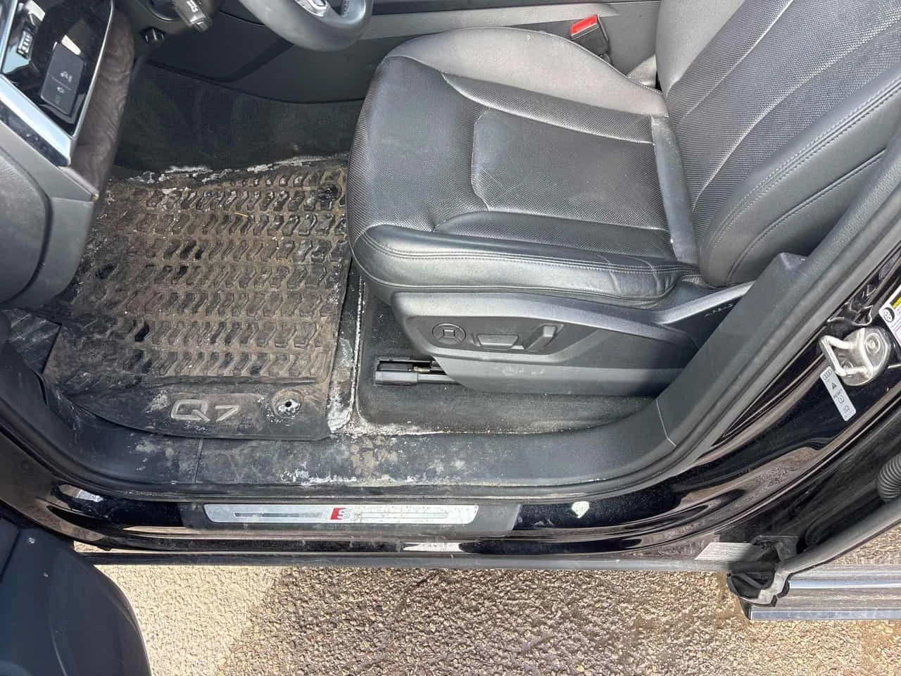 Audi Q7 * Progressiv * CARFAX * ЦЕНА ДО БГ, снимка 12 - Автомобили и джипове - 53796762