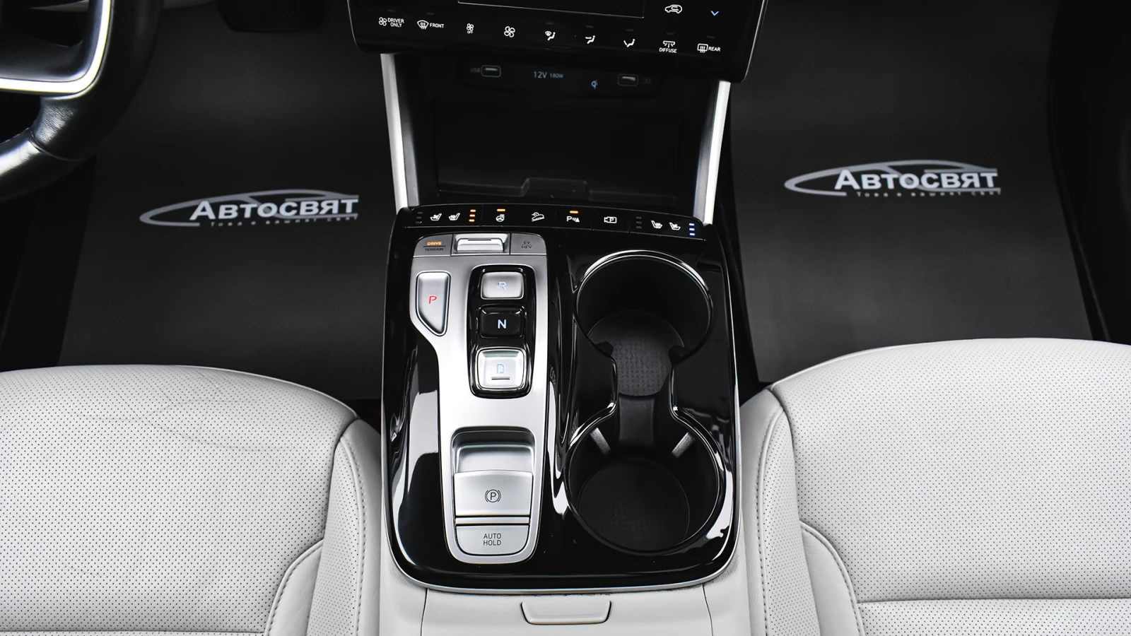 Hyundai Tucson 1.6 T-GDi PREMIUM Plug-in Hybrid 4x4 Automatic, снимка 11 - Автомобили и джипове - 53974511