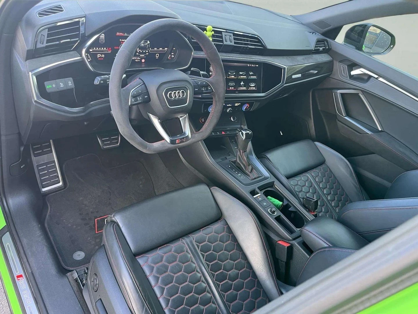 Audi Q3, снимка 7 - Автомобили и джипове - 54076304