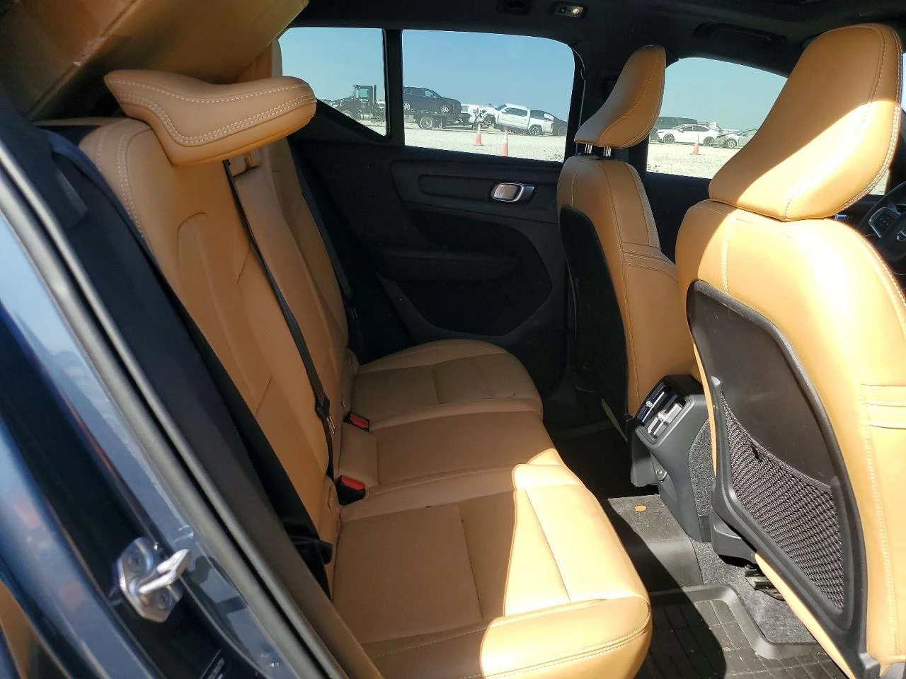 Volvo XC40 2.0l T5 Inscription* AWD, снимка 11 - Автомобили и джипове - 54010725