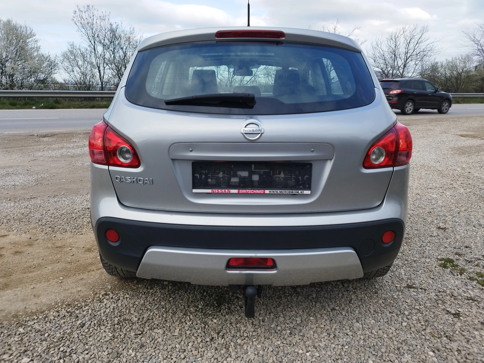 Nissan Qashqai 2.0i 4x4 Panorama, снимка 4 - Автомобили и джипове - 54088386