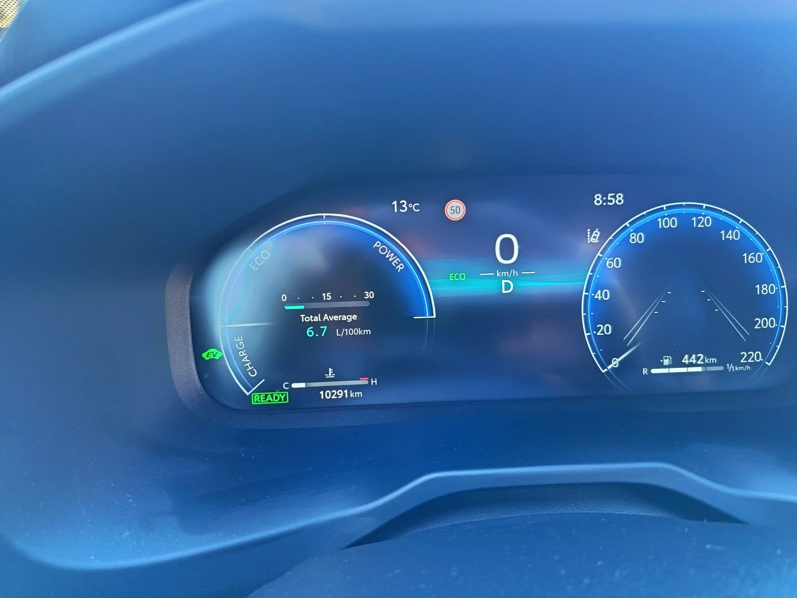 Toyota Rav4 2.5i HYBRID STYLE 4x4, снимка 8 - Автомобили и джипове - 54422956