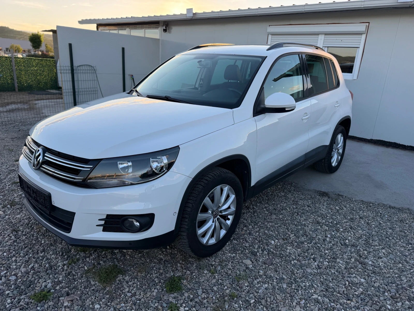 VW Tiguan 2.0 TDI / FACE LIFT, снимка 7 - Автомобили и джипове - 54556734