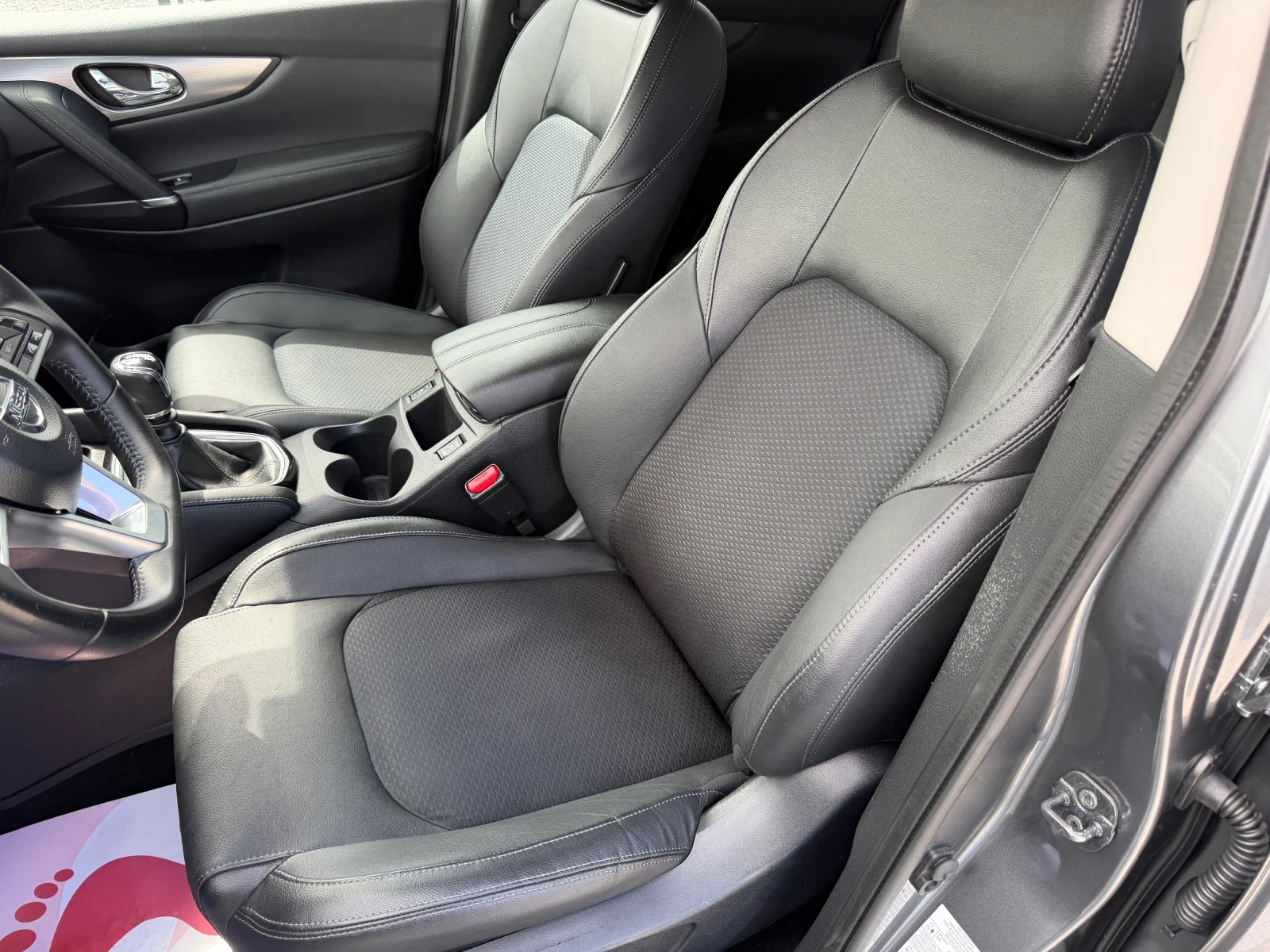 Nissan Qashqai 1.5 dci N-Connecta, снимка 9 - Автомобили и джипове - 54574045
