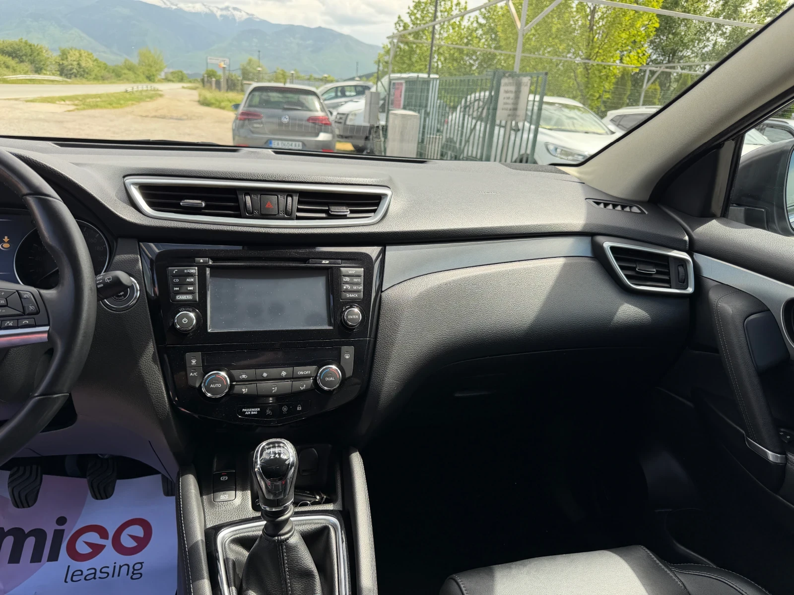 Nissan Qashqai 1.5 dci N-Connecta, снимка 11 - Автомобили и джипове - 54574045