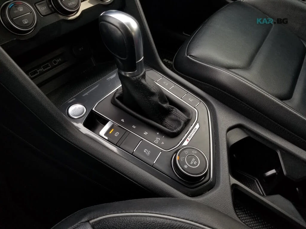 VW Tiguan Highline * 4Motion * АвтоКредит* (ЦЕНА ДО БГ)* , снимка 11 - Автомобили и джипове - 54668535