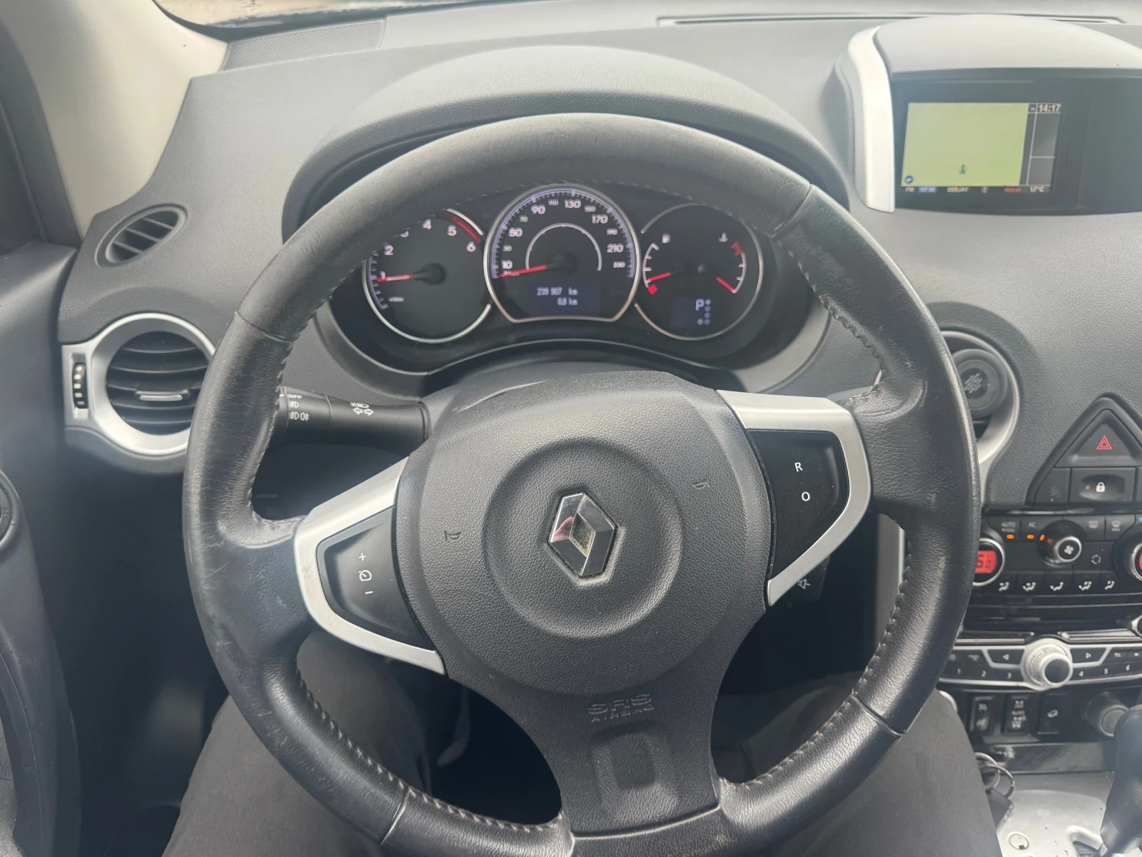 Renault Koleos 2.0d 4x4 Automatic Navi, снимка 12 - Автомобили и джипове - 54687966