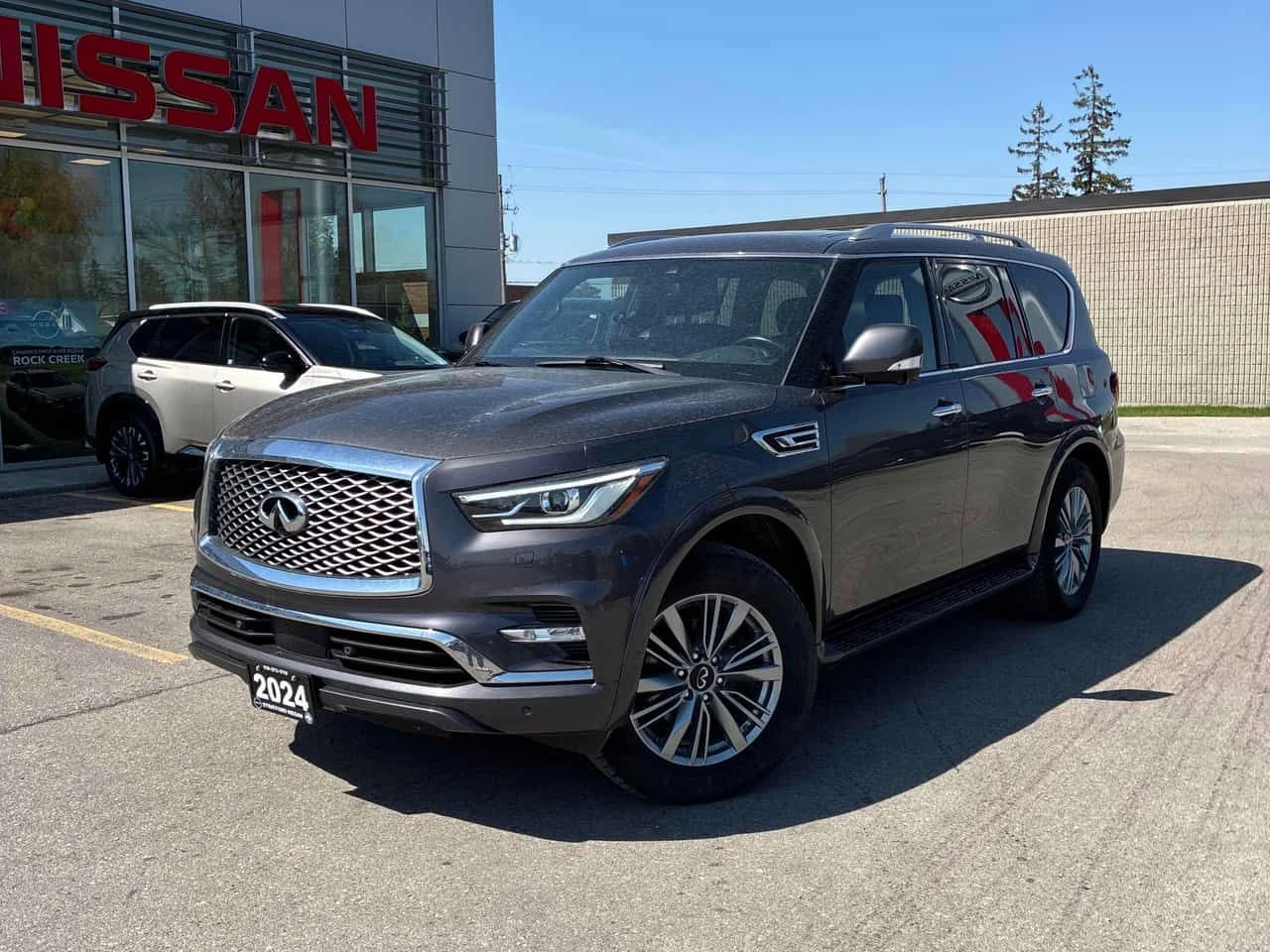 Infiniti QX80 LUXE| BOSE| 360CAM| ПАНО| ОБДУХВАНЕ| КЛИП НА МОТОР