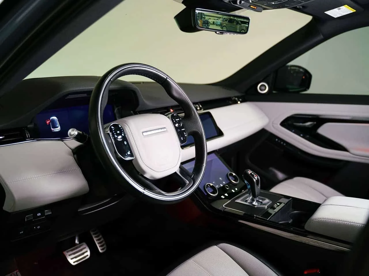 Land Rover Range Rover Evoque * FIRST EDITION | MERIDIAN | HUD | PANO | 20 IN * , снимка 8 - Автомобили и джипове - 54825867