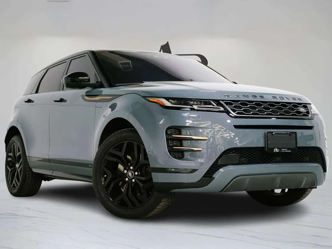 Land Rover Range Rover Evoque * FIRST EDITION | MERIDIAN | HUD | PANO | 20 IN * , снимка 2 - Автомобили и джипове - 54825867