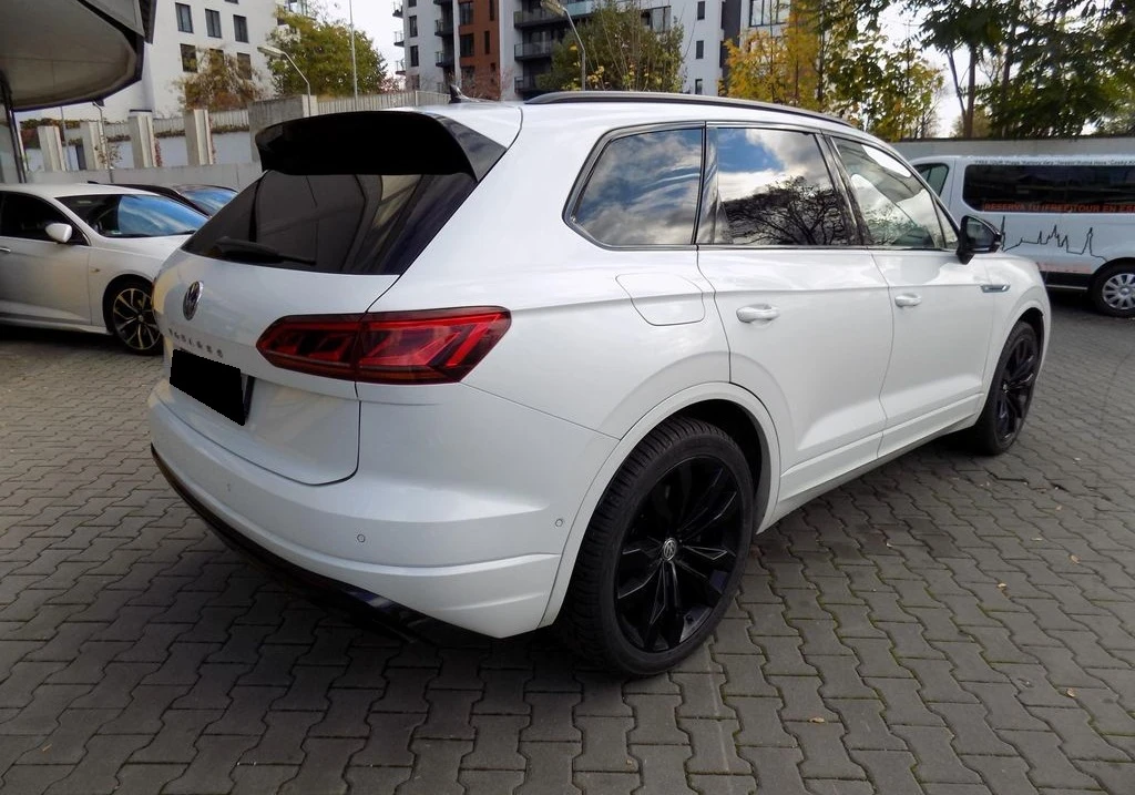 VW Touareg 4.0 V8 TDI R-Line, снимка 2 - Автомобили и джипове - 54921522