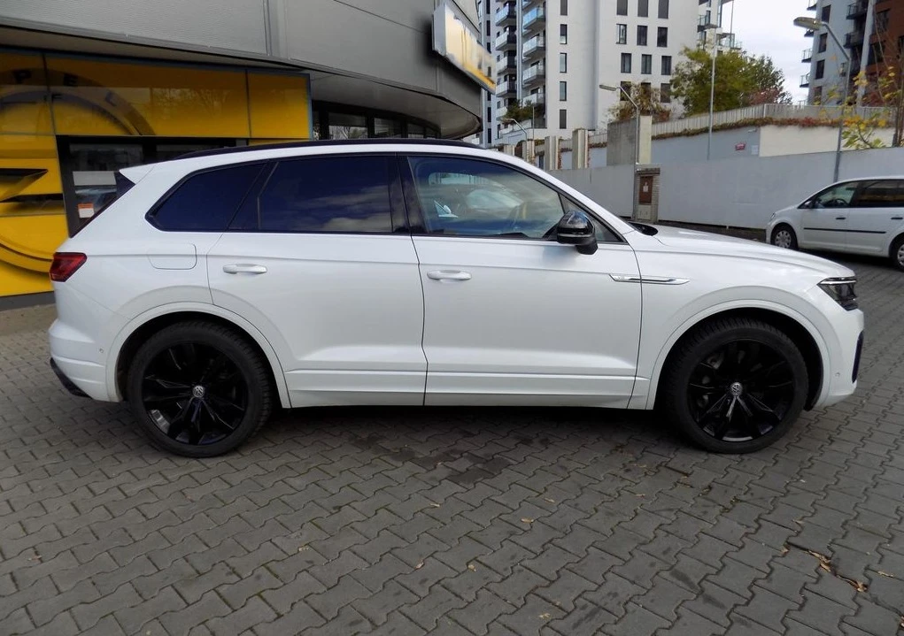 VW Touareg 4.0 V8 TDI R-Line, снимка 4 - Автомобили и джипове - 54921522