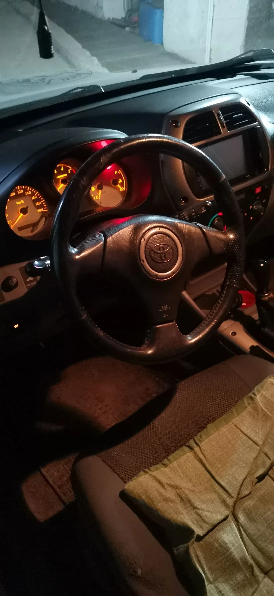 Toyota Rav4 2.0 тди 116кс , снимка 4 - Автомобили и джипове - 54986368