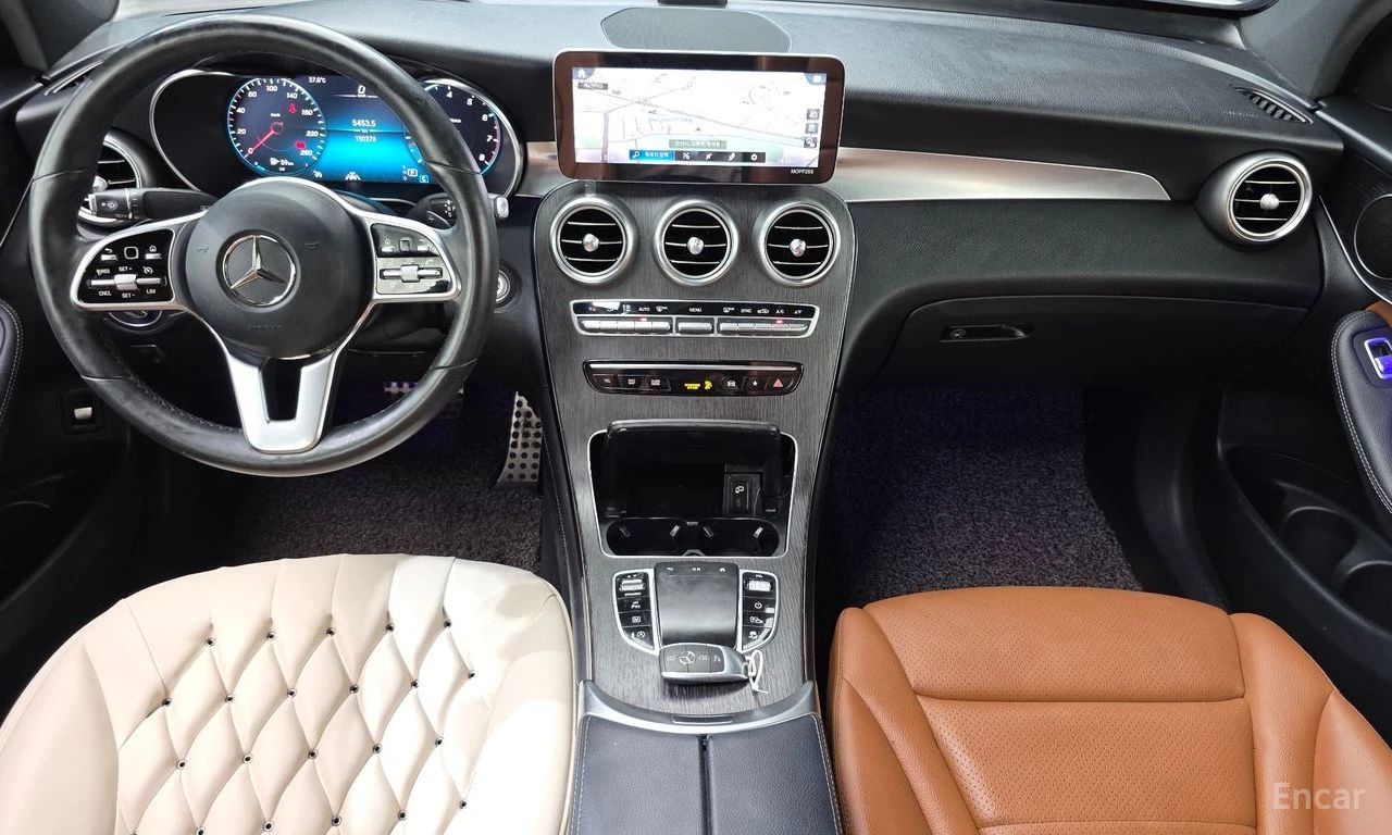Mercedes-Benz GLC 300 AMG* LINE* COUPE* ХЕДЪП* КАМЕРА* ПОДГРЕВ* , снимка 7 - Автомобили и джипове - 55726926