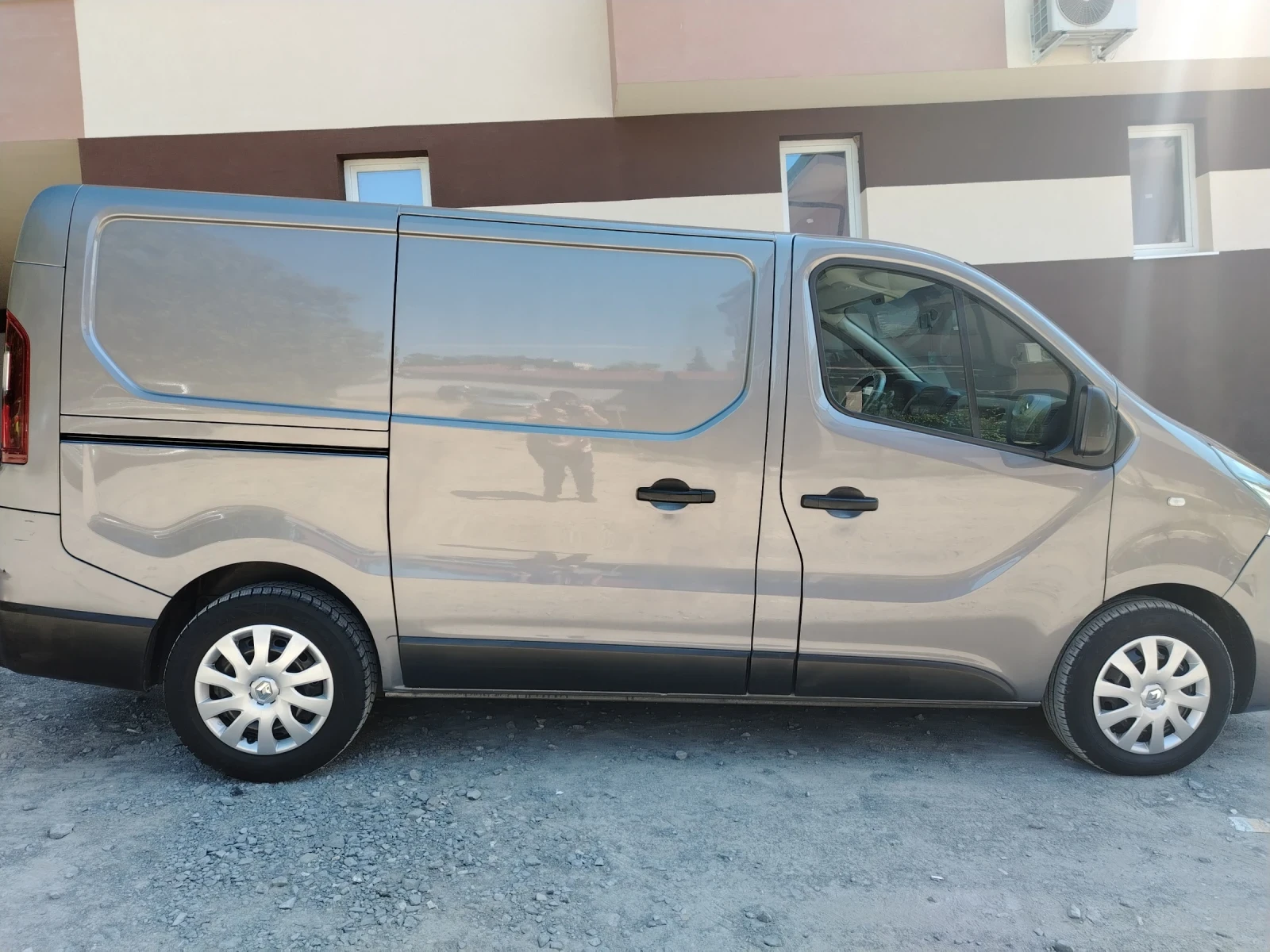 Renault Trafic 1.6 dci, снимка 5 - Бусове и автобуси - 54573018