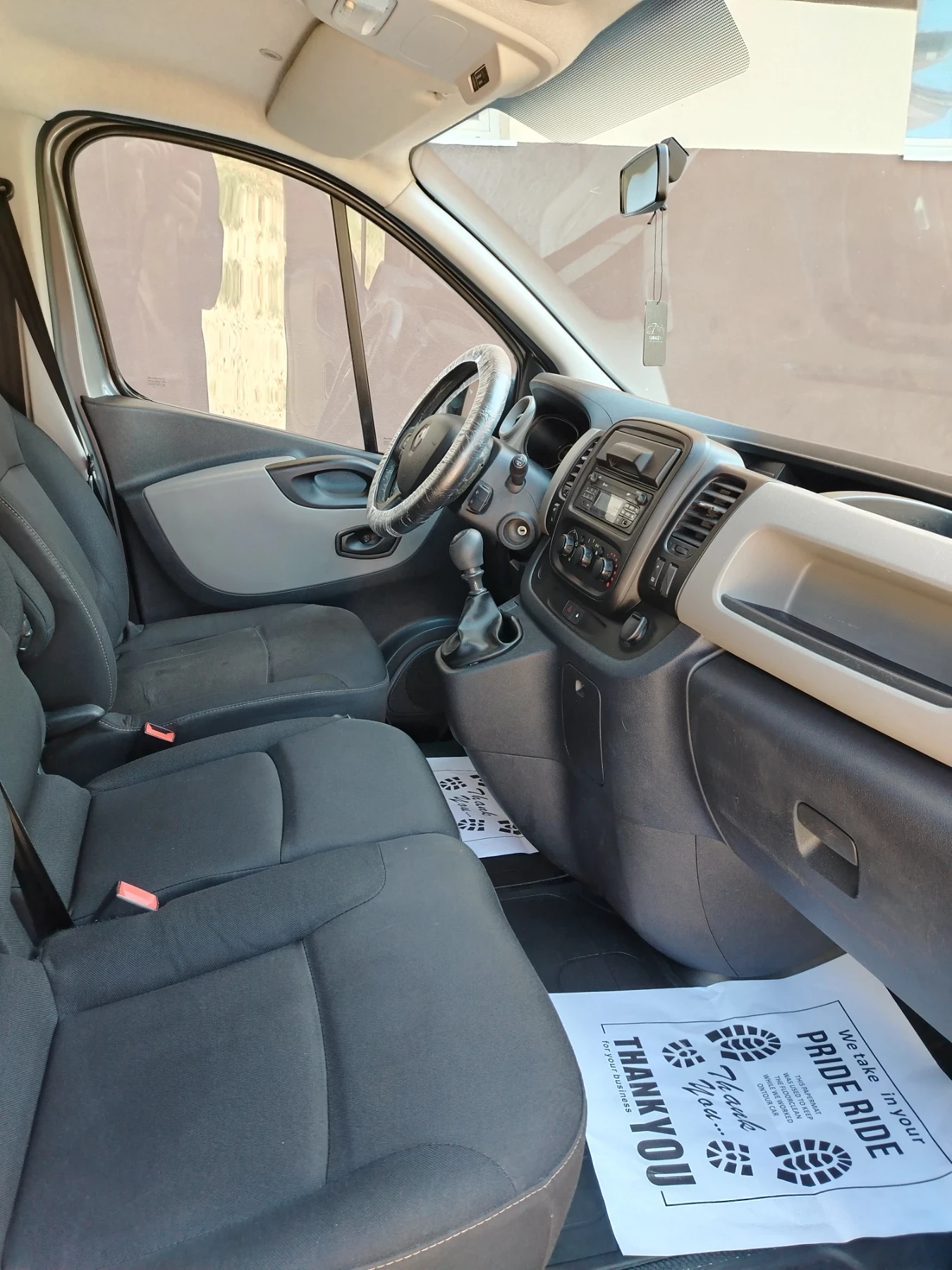 Renault Trafic 1.6 dci, снимка 8 - Бусове и автобуси - 54573018