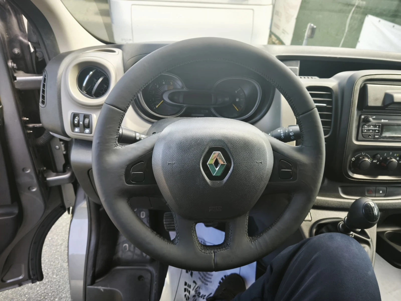 Renault Trafic 1.6 dci, снимка 16 - Бусове и автобуси - 54637645